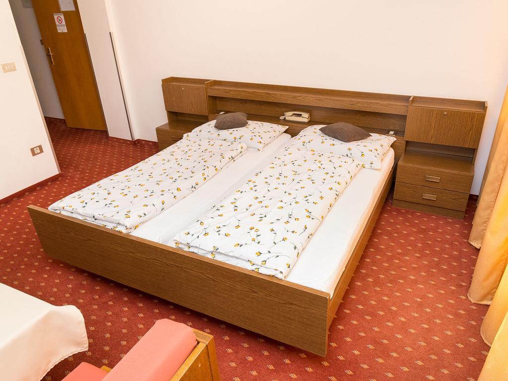 Haus Elisabeth Hotel Nova Ponente Luaran gambar